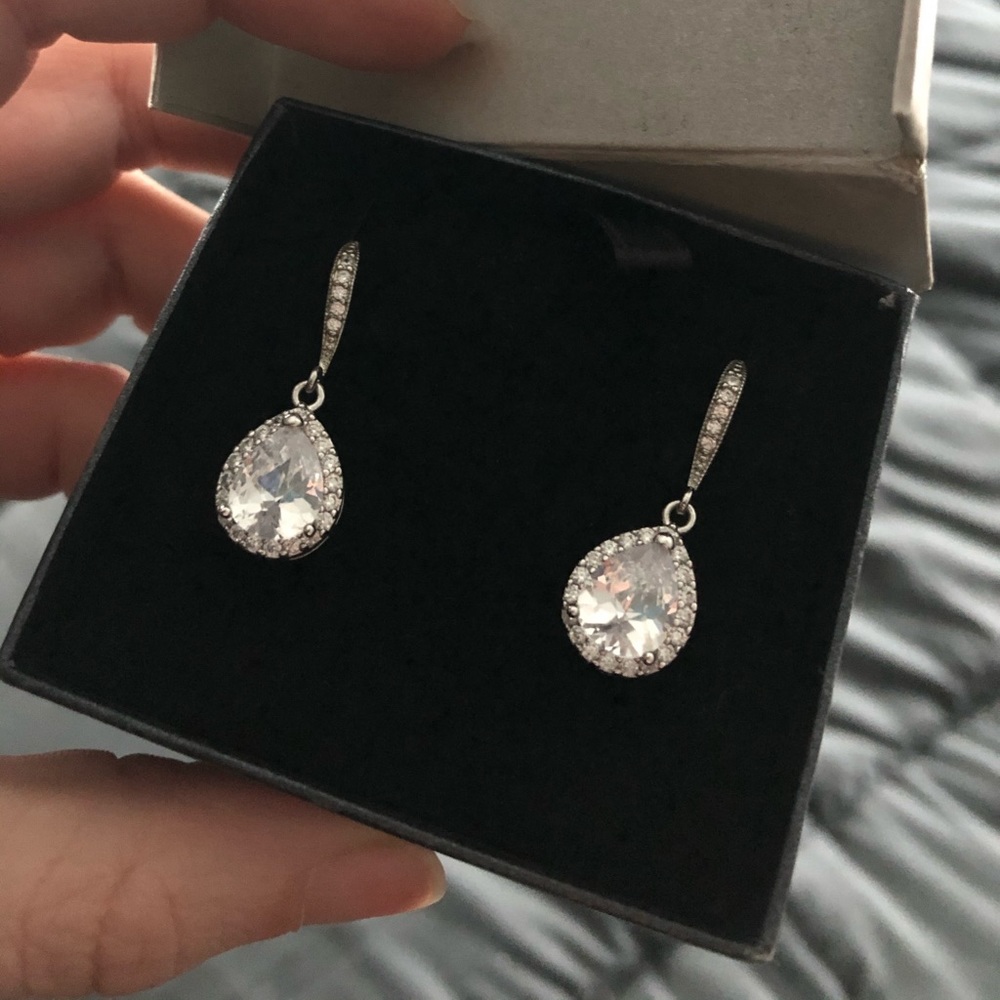 Cubic zirconia tear drop earrings